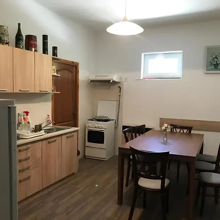 Venusz Ueduelocentrum Apartment