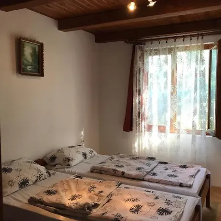 Venusz Ueduelocentrum Tiszacsege