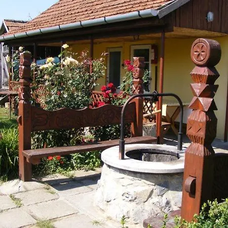 Venusz Ueduelocentrum Apartment