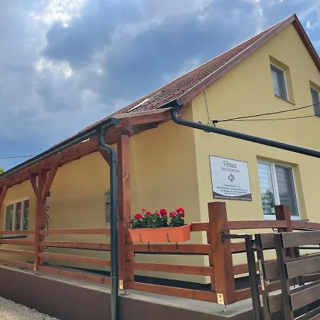 شقة Venusz Ueduelocentrum