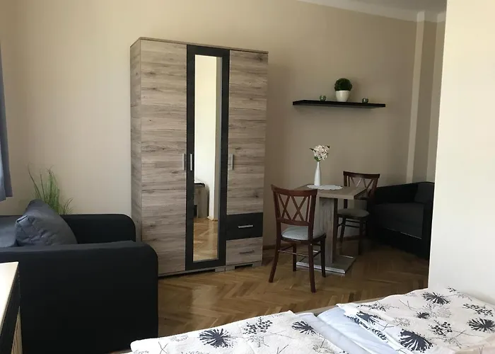 Venusz Ueduelocentrum * Tiszacsege